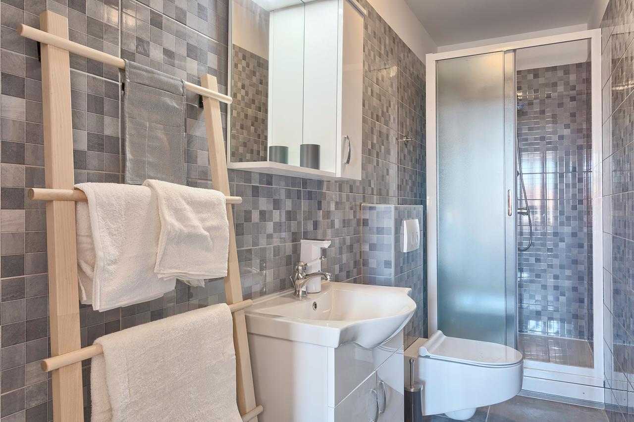 Luxury Flats In City Centre Пула Екстериор снимка