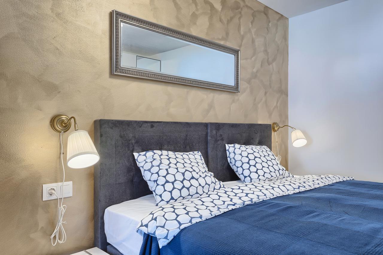 Luxury Flats In City Centre Пула Екстериор снимка