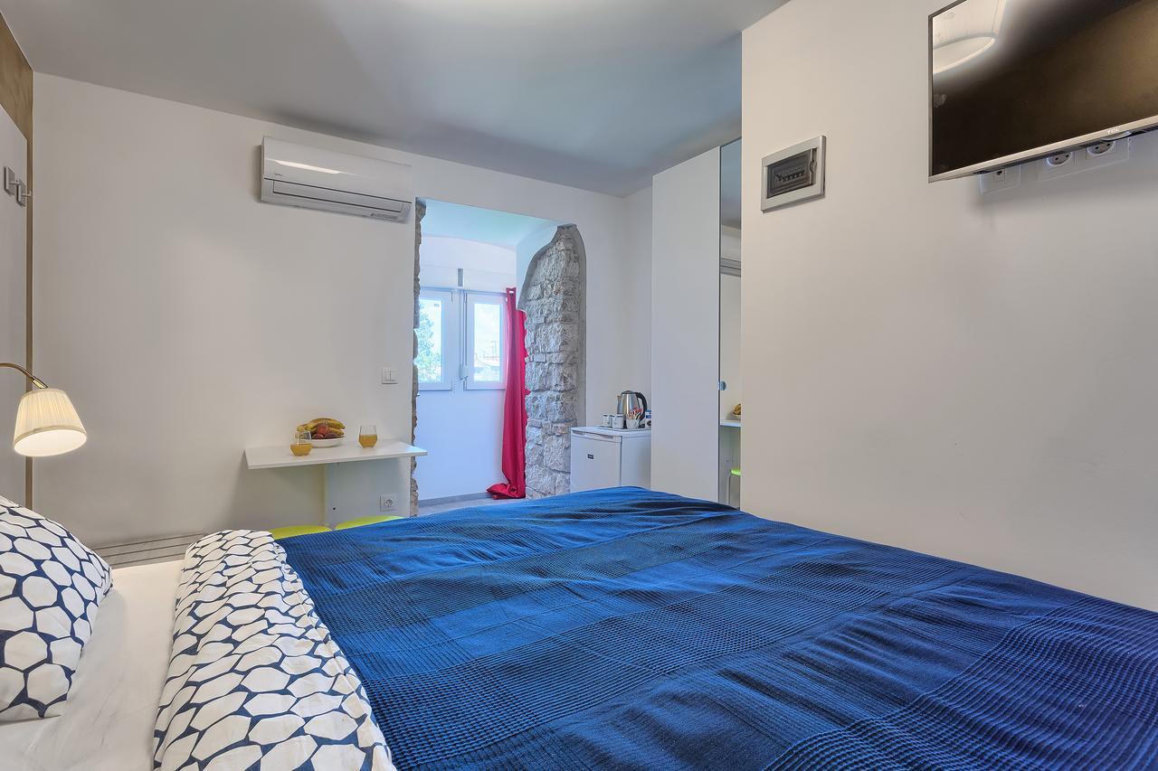 Luxury Flats In City Centre Пула Екстериор снимка