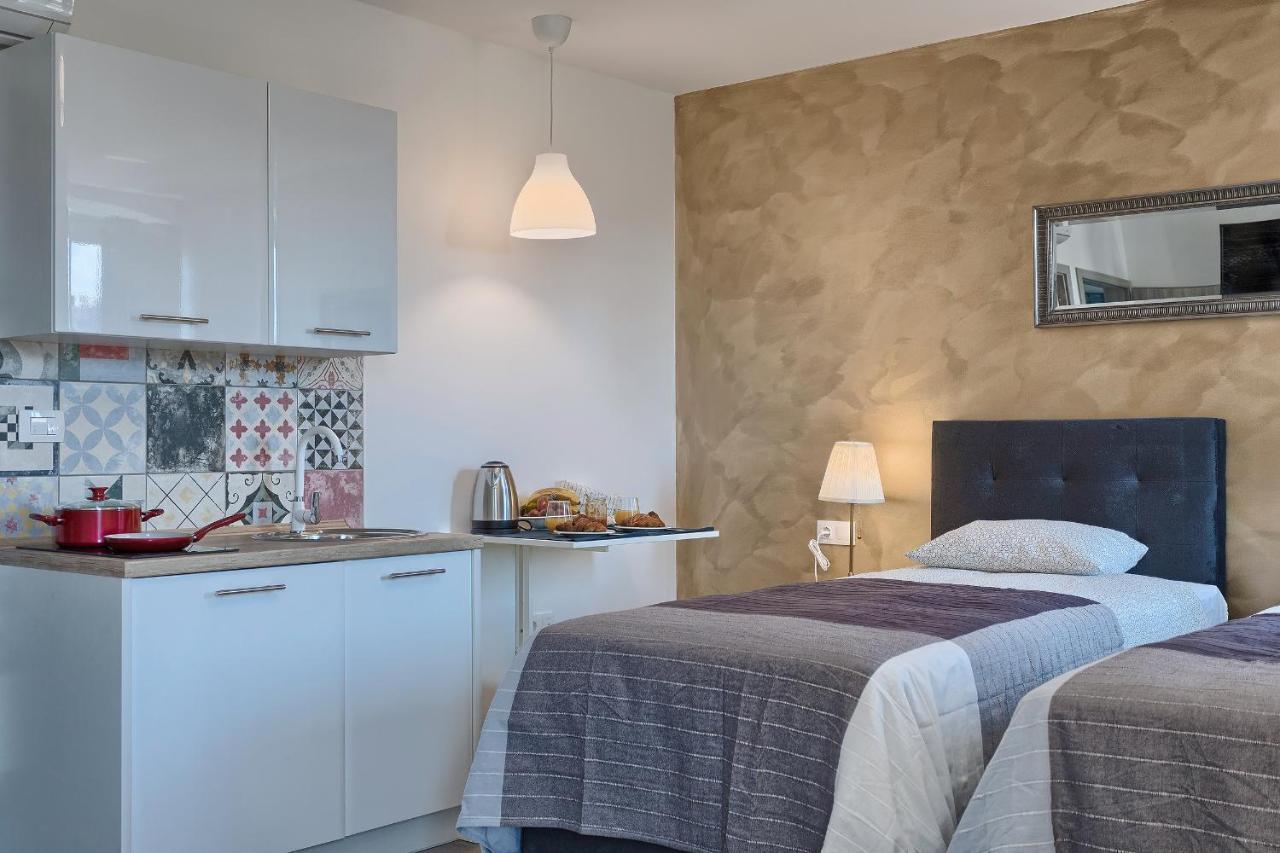 Luxury Flats In City Centre Пула Екстериор снимка